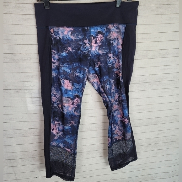 Lululemon If You're Lucky Crop in Moody Mirage, sz 10 - Picture 2 of 13